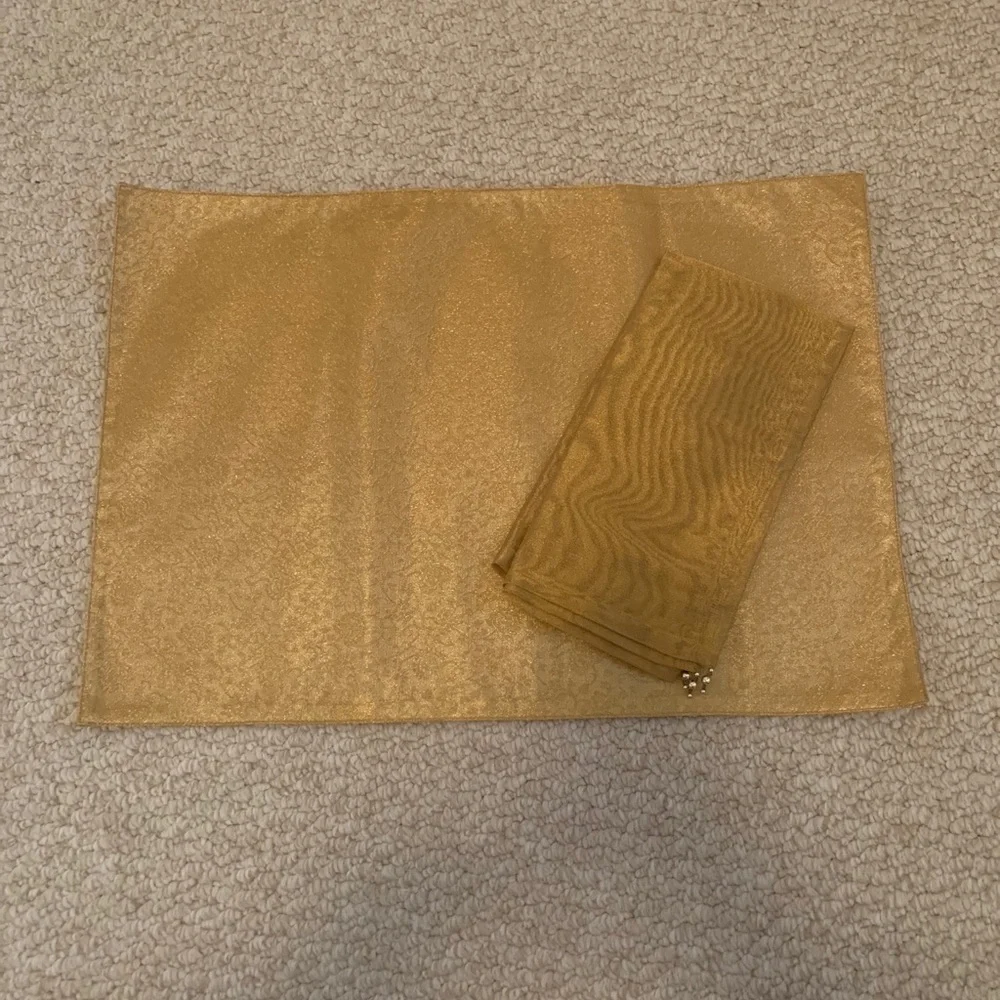 Pier 1 Yellow Placemats and Napkins - 25 Pieces